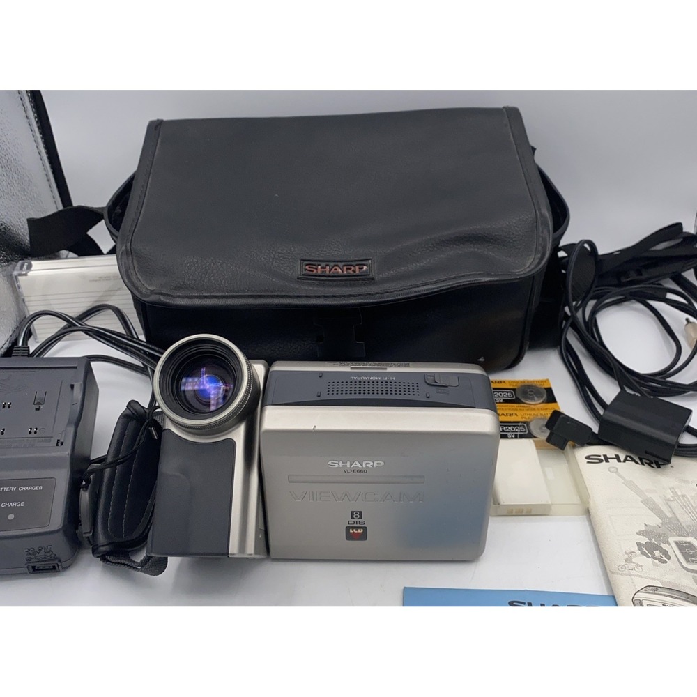 Sharp Viewcam VL-E66 8mm Camcorder, Case, Batteries,Charger & Cords Works Great